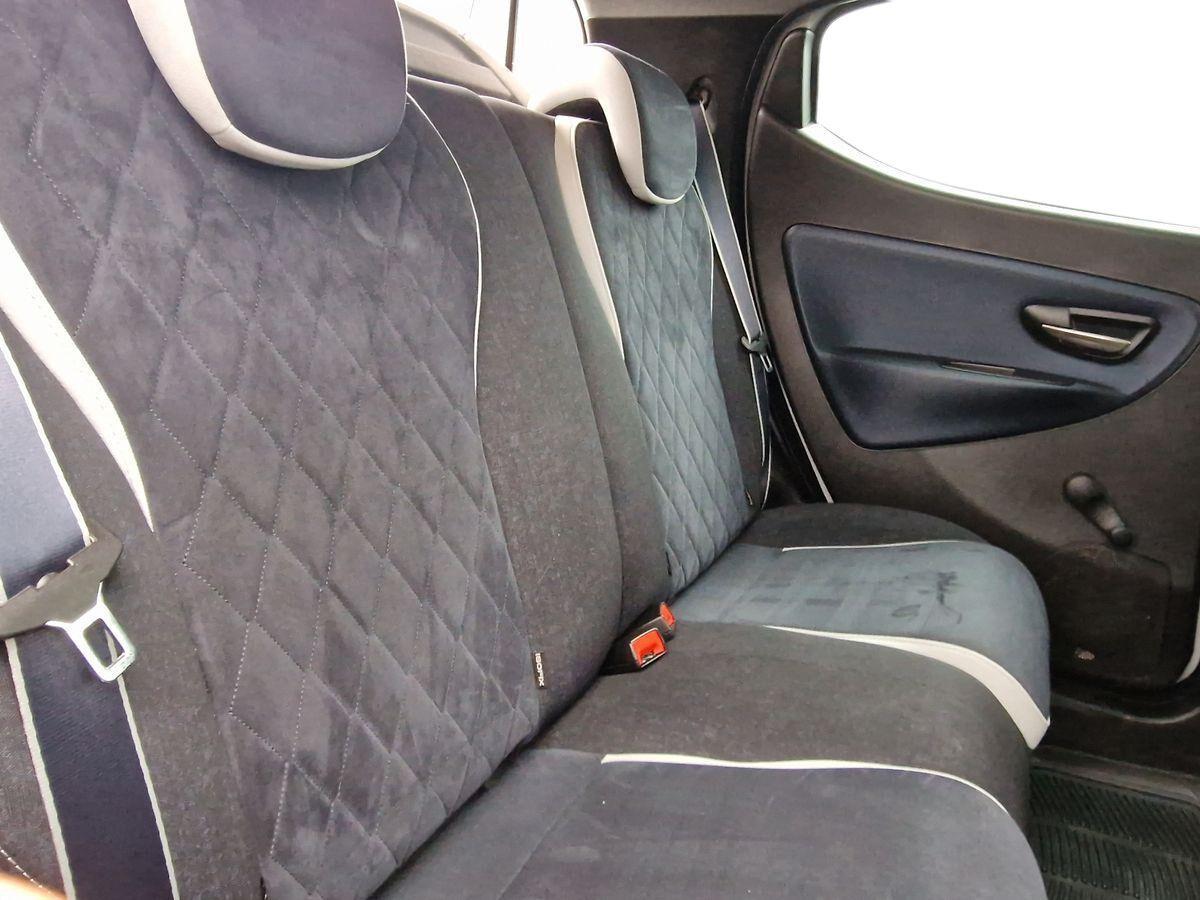 LANCIA YPSILON 900 SILVER