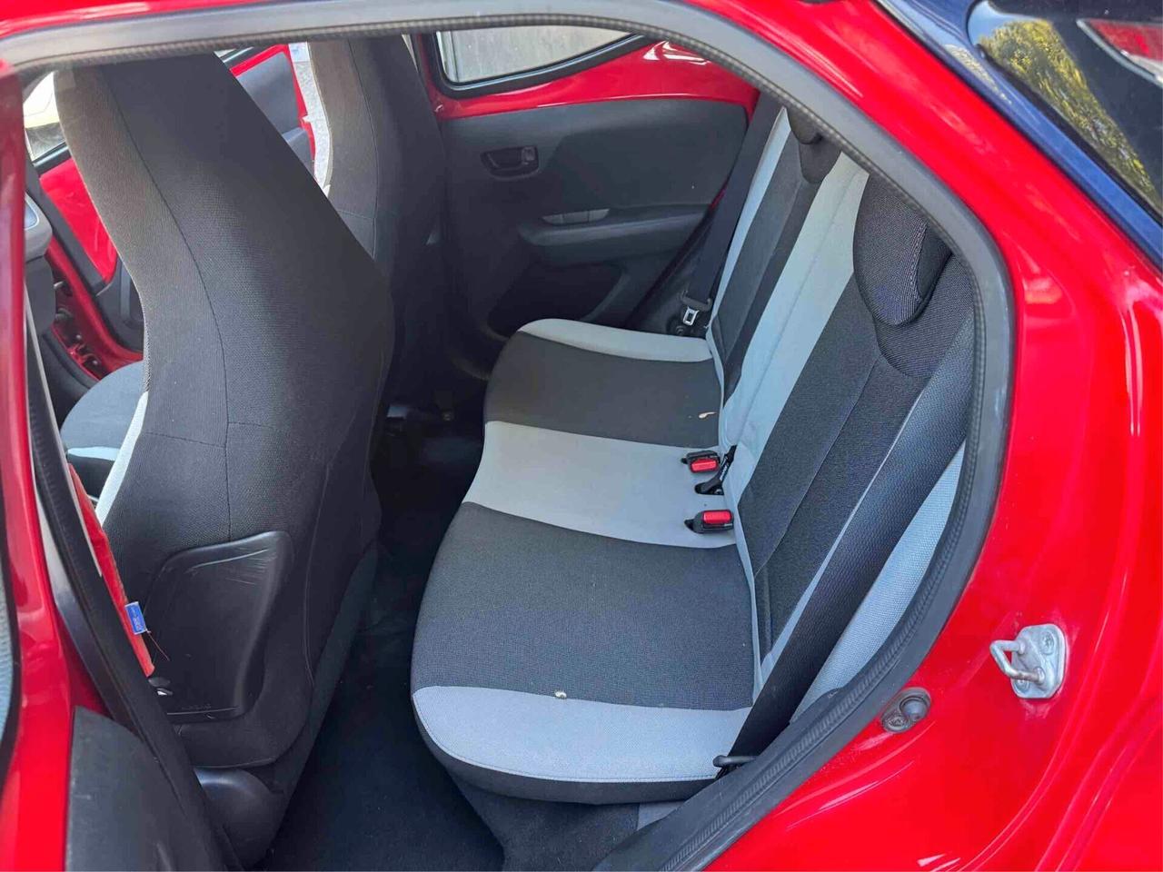 Toyota Aygo 1.0 VVT-i 69 CV 5 porte x-play