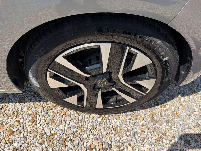 Peugeot 208 Allure PureTech 100 S/S