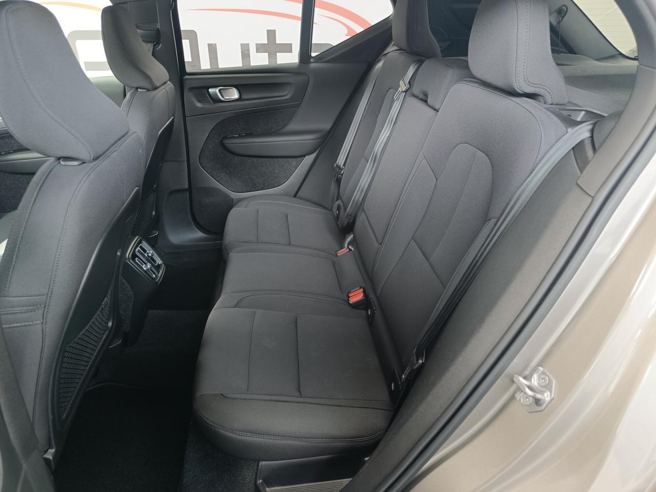 Volvo XC40 D3 AWD Geartronic Momentum Pro
