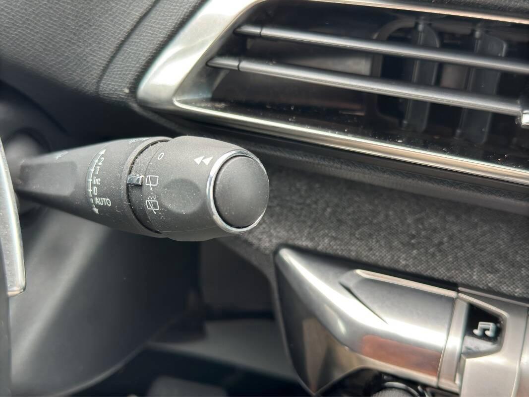Peugeot 3008 II 1.5 bluehdi Allure Pack 130cv AUTOMATICA E CARPLAY