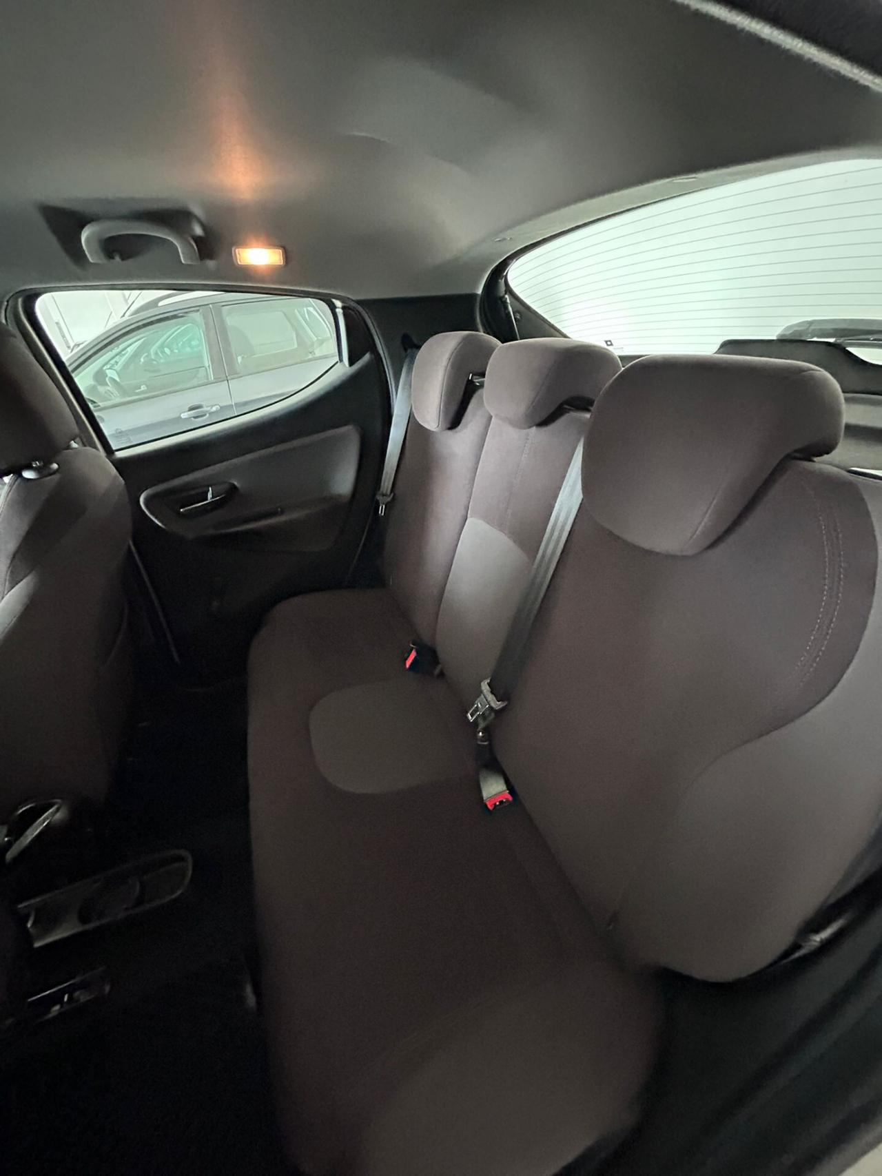 Lancia Ypsilon 1.2 69 CV 5 porte S&S Silver