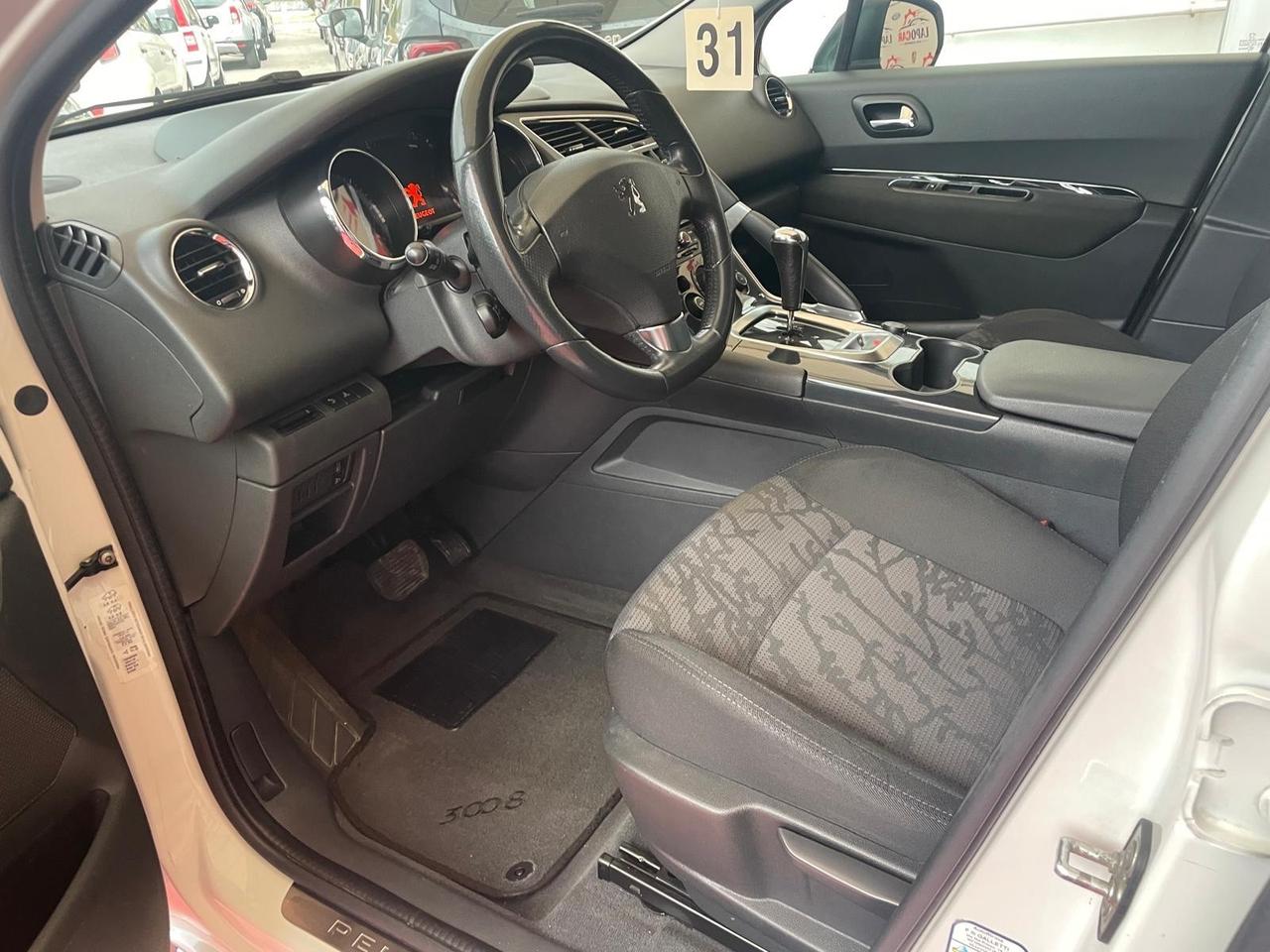 Peugeot 3008 1.6 HDi 110CV cambio robotizzato Premium