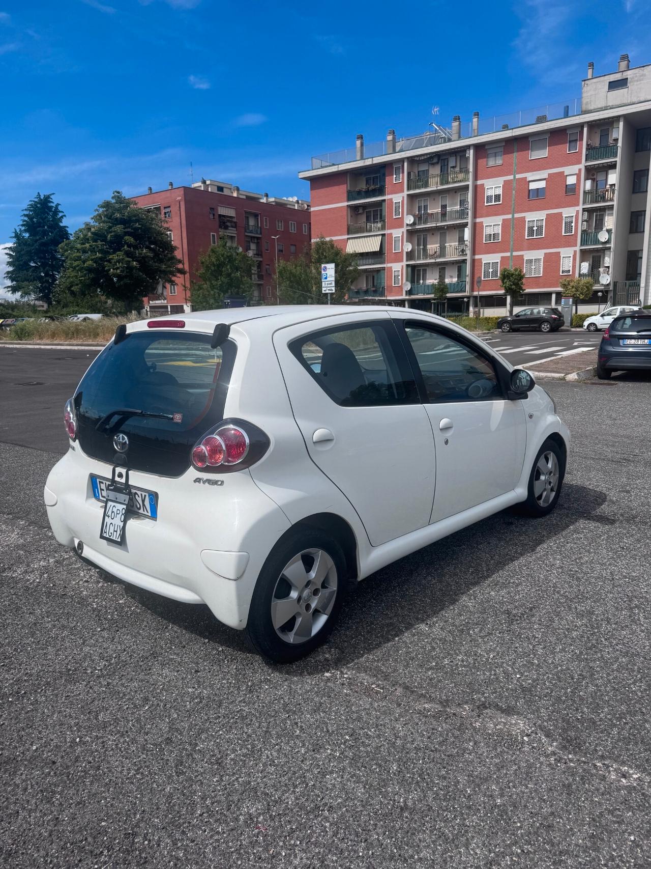 Toyota Aygo 1.0 12V VVT-i 5 porte Sol Connect