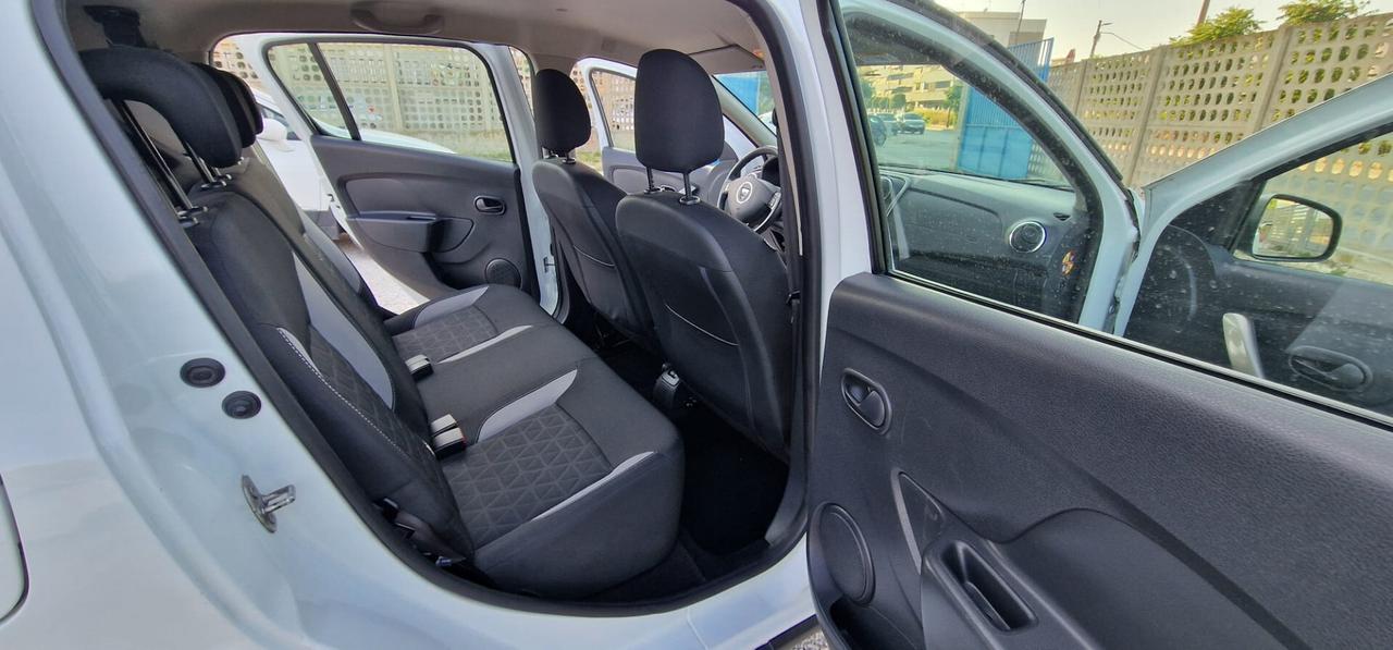 Dacia Sandero Stepway Prestige 2014 100.000km