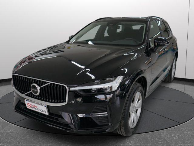 VOLVO XC60 B4 (d) AWD automatico Momentum Sport