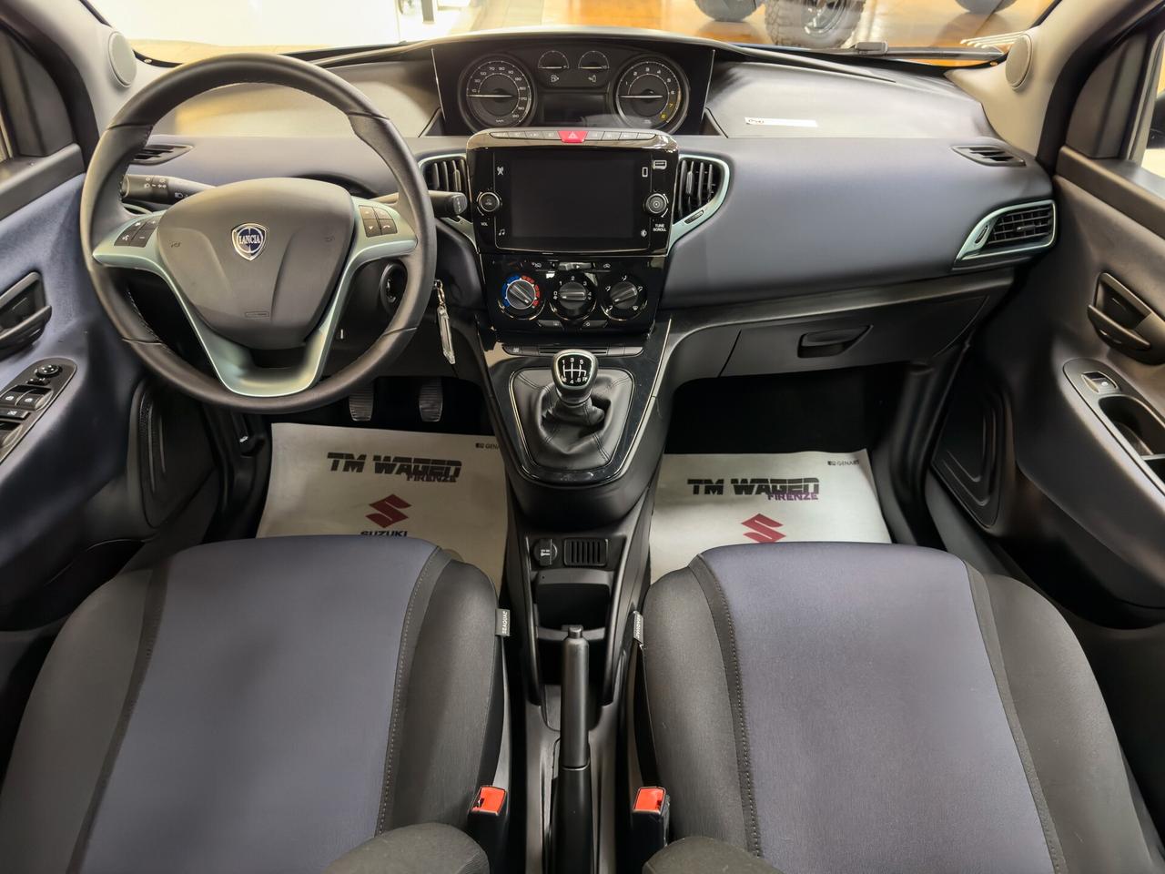 Lancia Ypsilon 1.0 hybrid Silver NEOPATENTATI* AZIENDALE