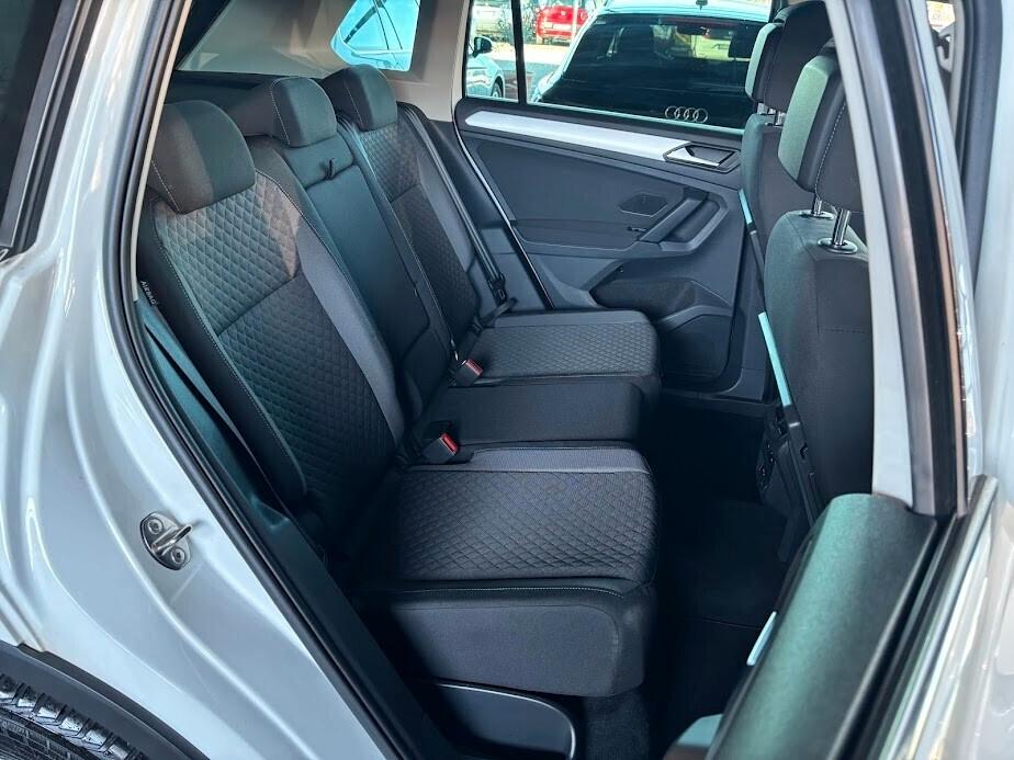 Volkswagen Tiguan 2.0 TDI SCR DSG 4MOTION Business BMT