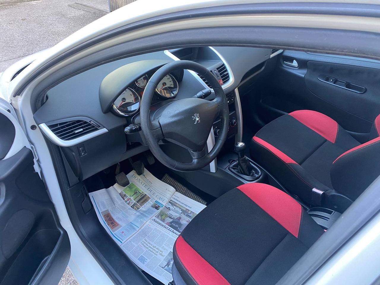 PEUGEOT 207 1.4 HDi DAVVERO MOLTO BELLA GUARDA!