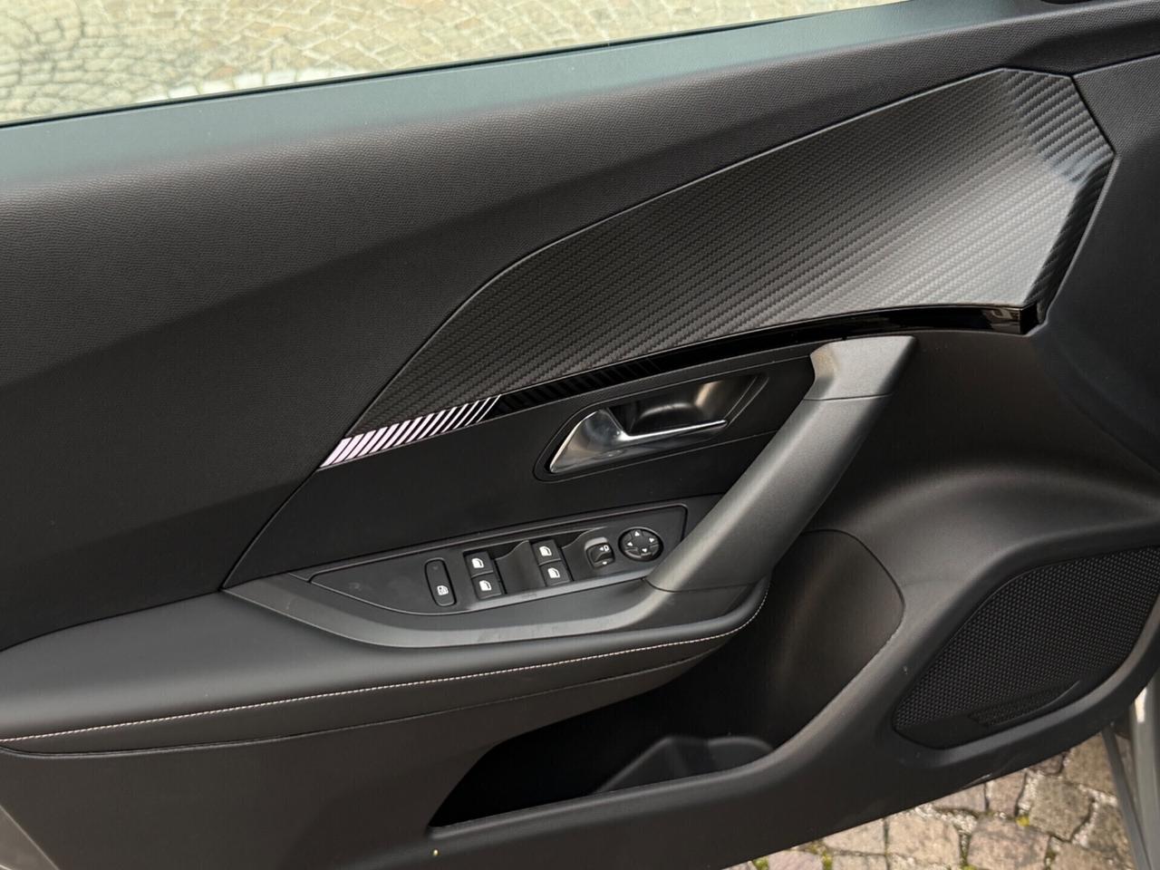 Peugeot 2008 KM0 PureTech 100 S&S Allure