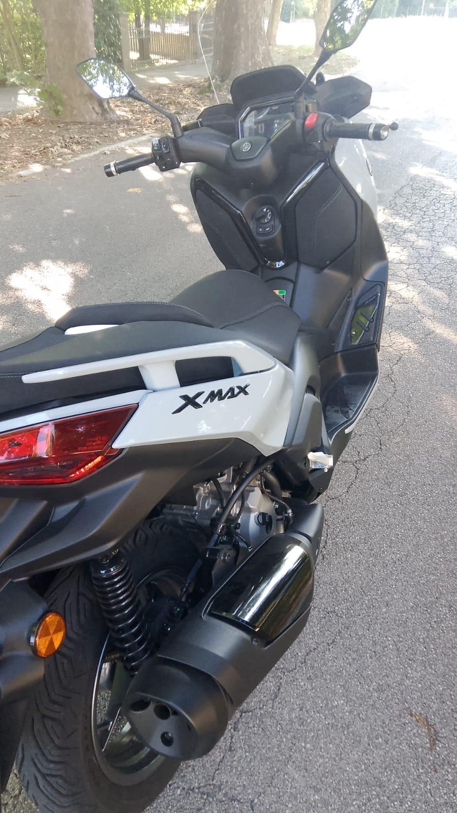 Yamaha X-Max 300 Tech Max