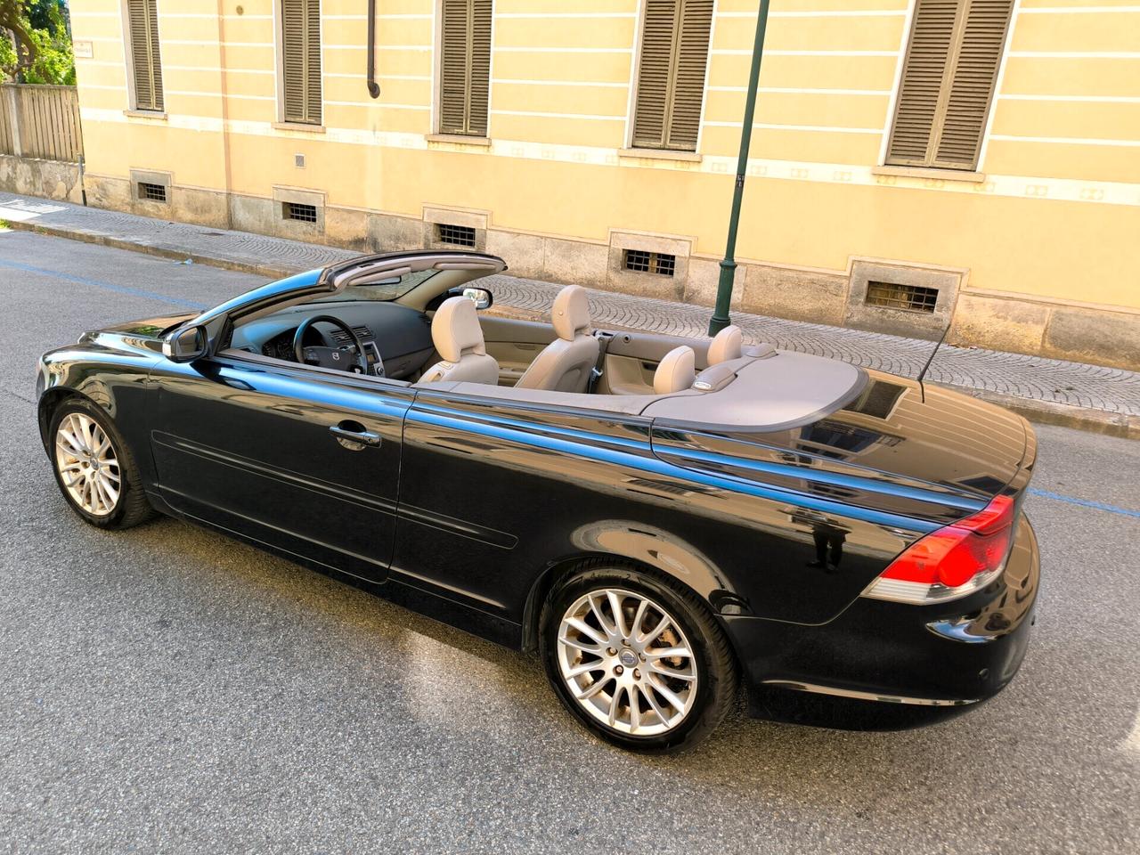 Volvo C70 2.4 20V 140 CV Summum