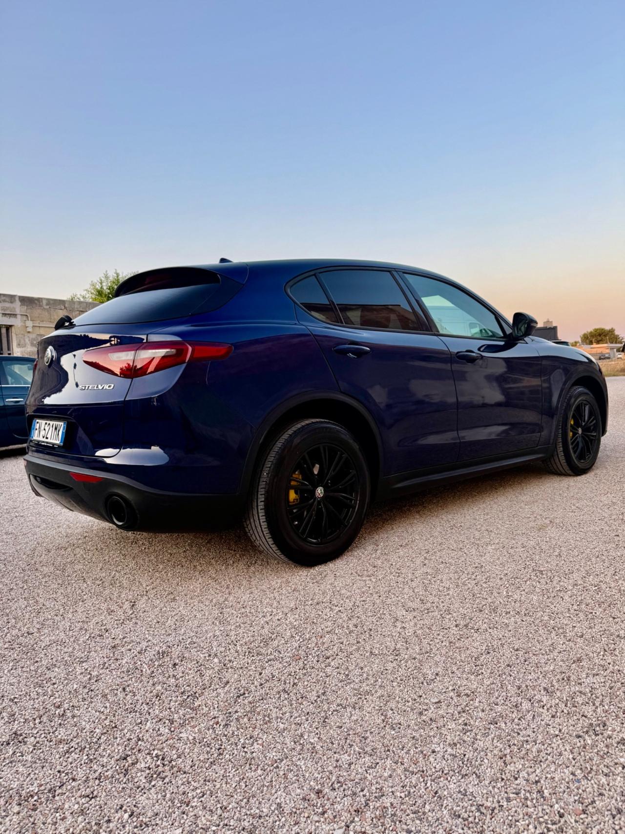 Alfa Romeo Stelvio 2.2 distribuzione pompa olio tagliando ok AT8 Q4 Executive