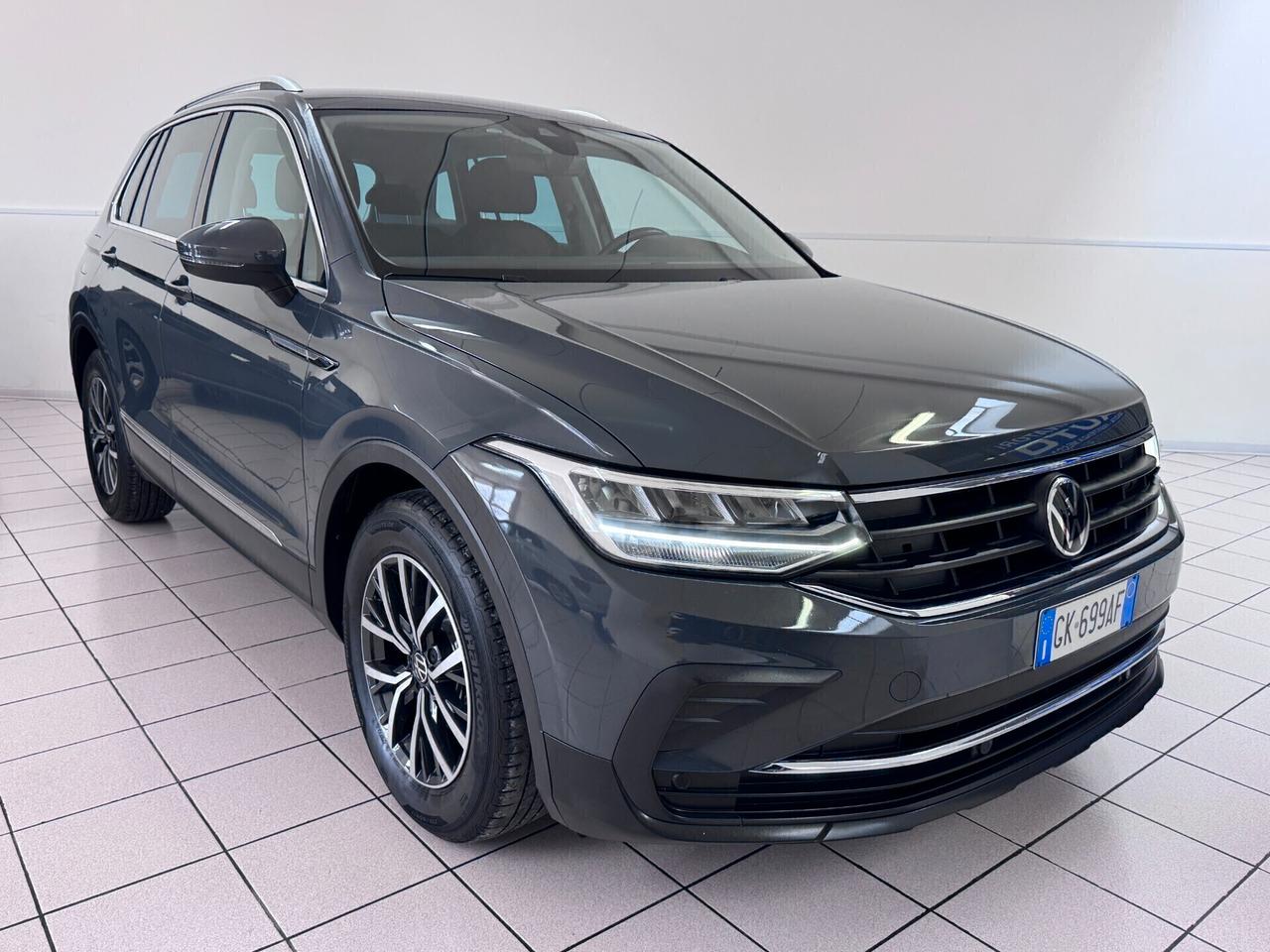 VW Tiguan 2.0 TDI SCR Life 122cv