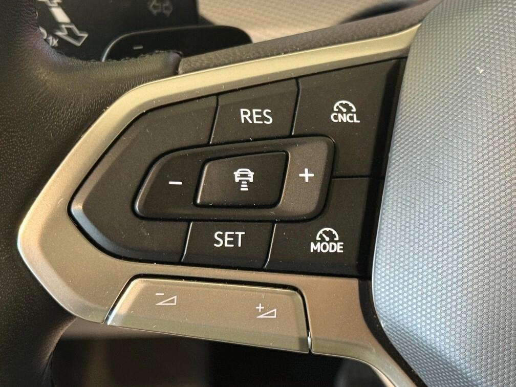 Volkswagen Golf 2.0 tdi Style 150cv dsg Led App conn Cam 17"