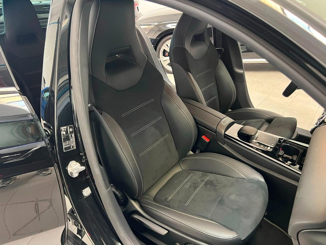 Mercedes-benz A 180 d AMG PREMIUM
