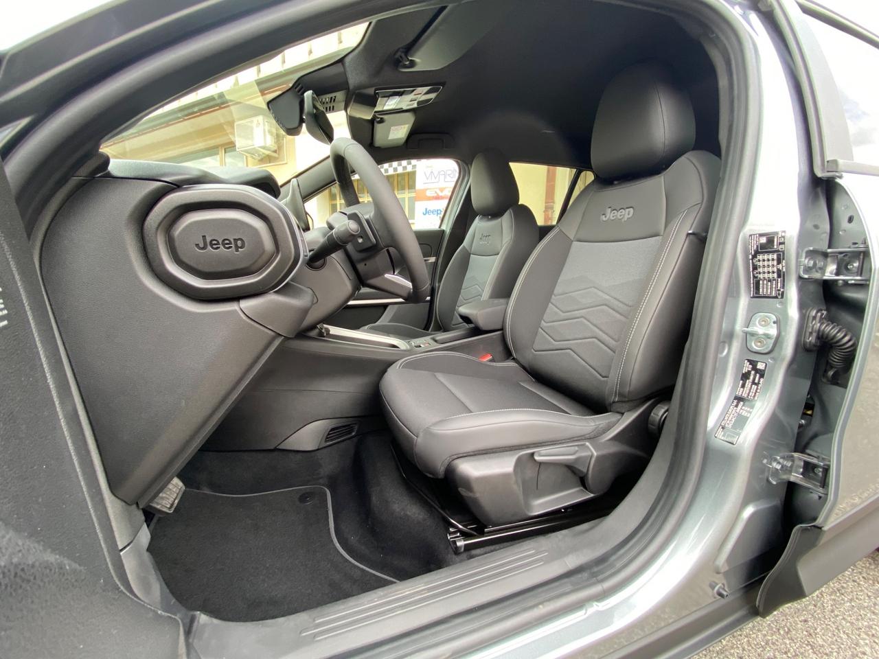 Jeep Avenger 1.2 Turbo 110 CV MHEV Summit