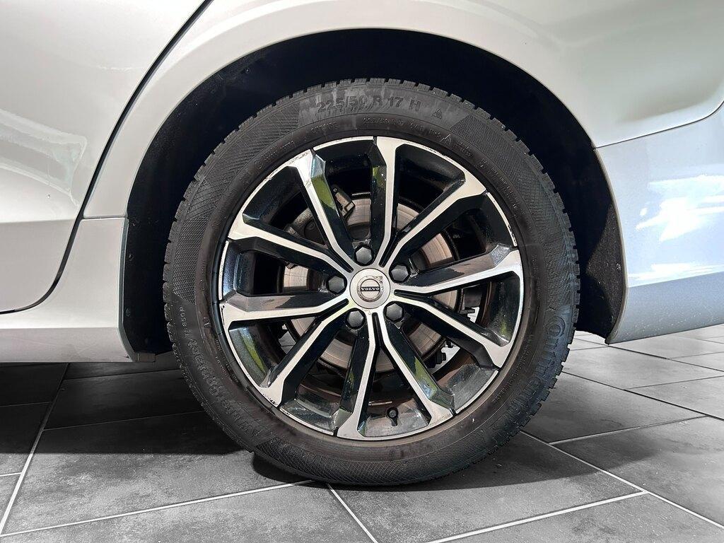 Volvo V60 2.0 B4 Momentum Business Pro