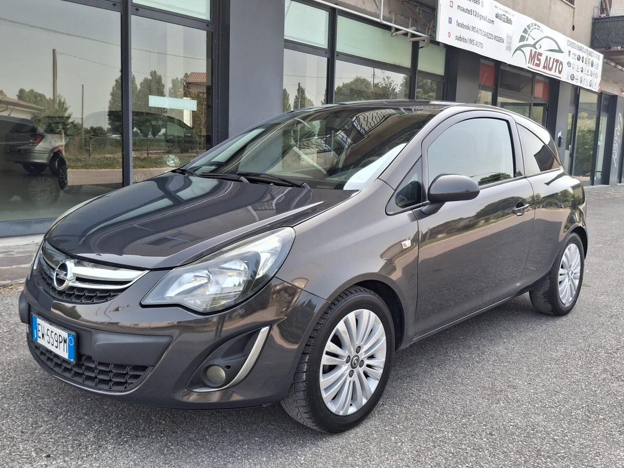 Opel Corsa 1.2 85CV 3 porte GPL-TECH b-color