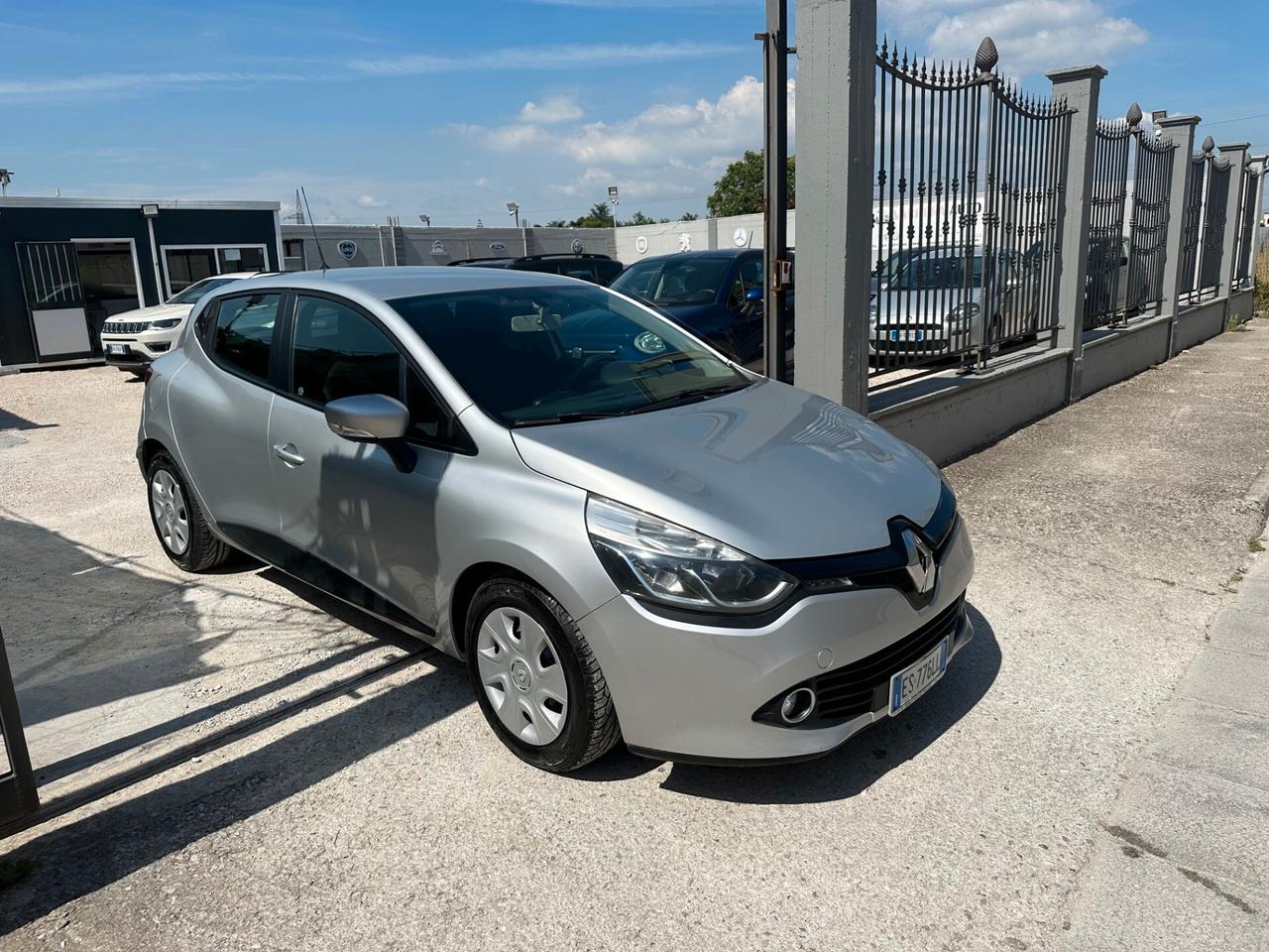 Renault Clio 1.2 75CV 5 porte Live x neopatentati