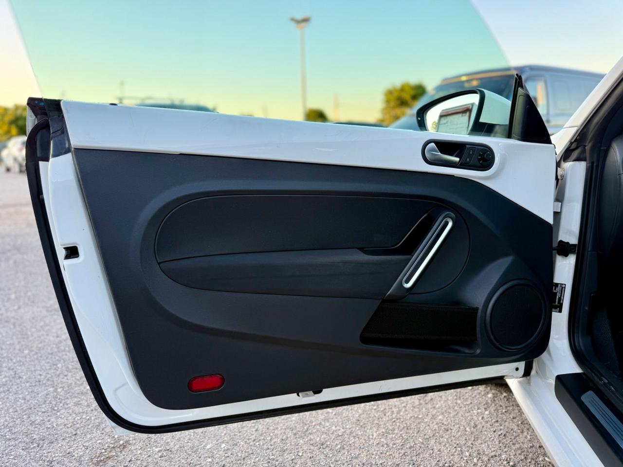 Volkswagen Maggiolino 1.6 TDI Design NEOPATENTATI