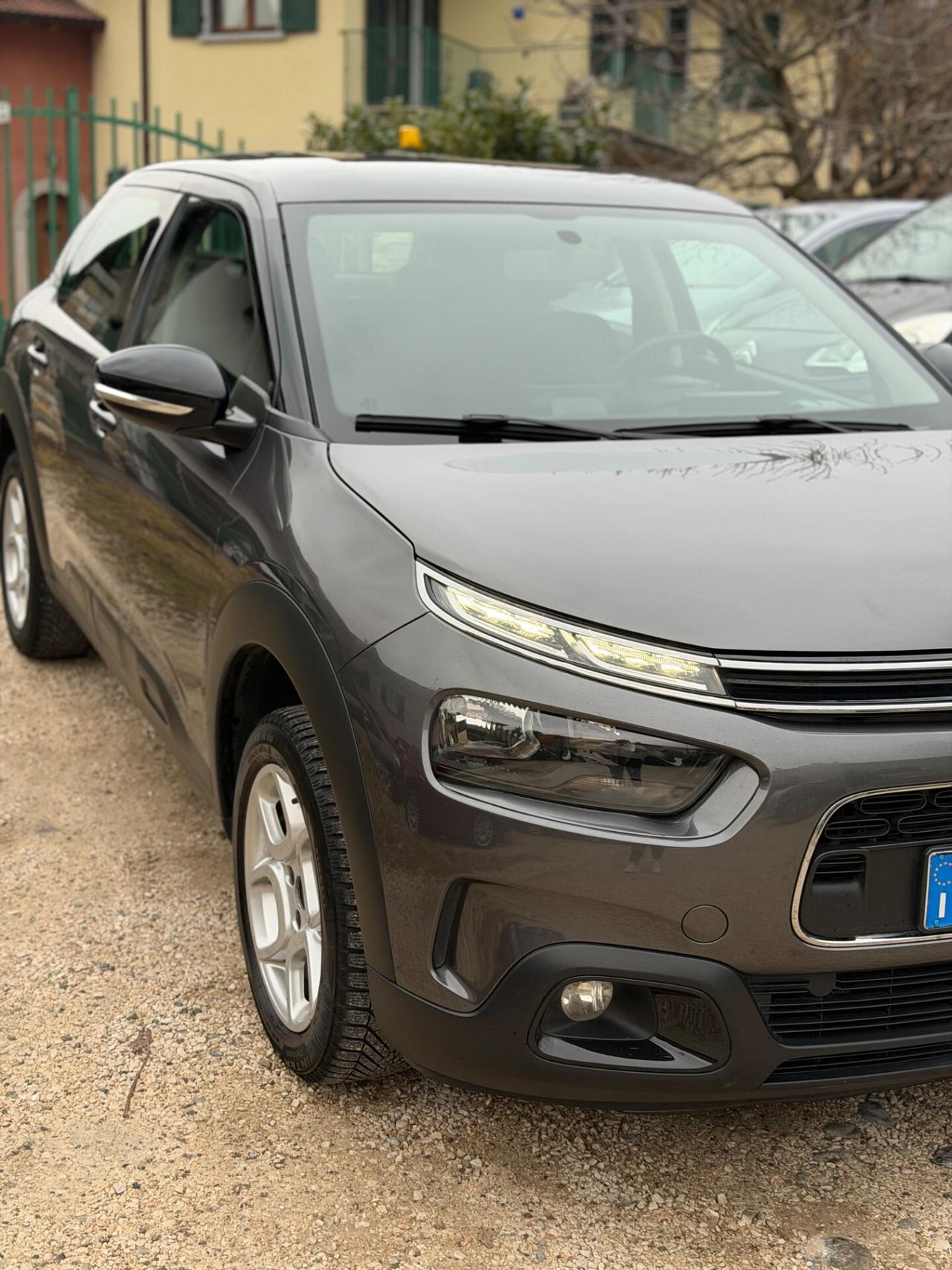 Citroen C4 CACTUS BLUEHDi 100 SHINE KMCERT