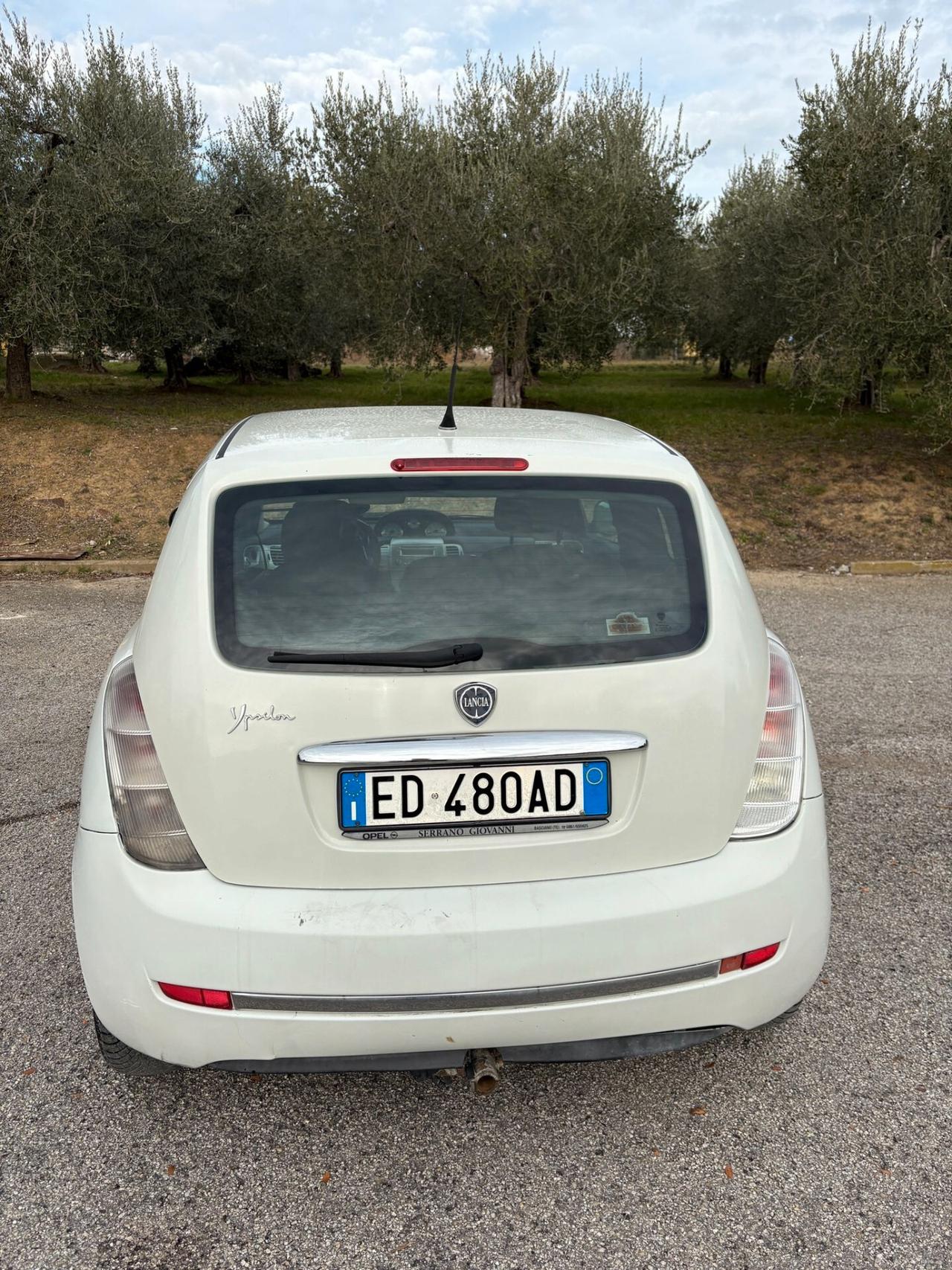 LANCIA Ypsilon1.3 MJT 75Cv Platino - 10-2010