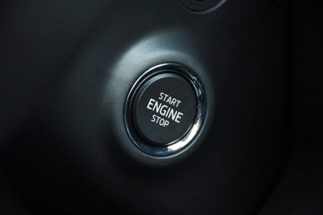 SKODA Karoq 2.0 TDI EVO SCR 115 CV DSG Executive *SOLO 6000KM!