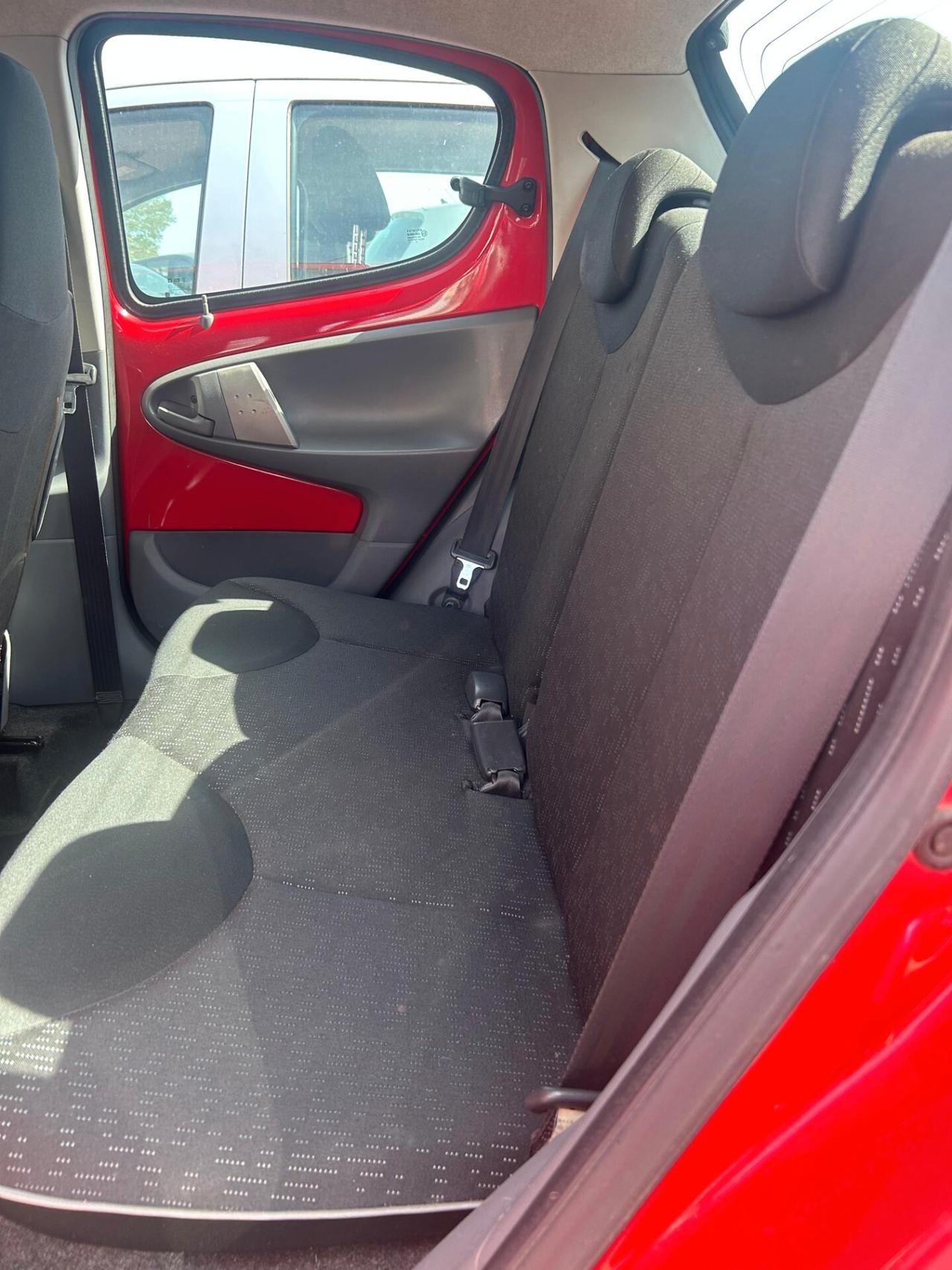 Peugeot 107 1.0 68CV 5p. Sweet Years