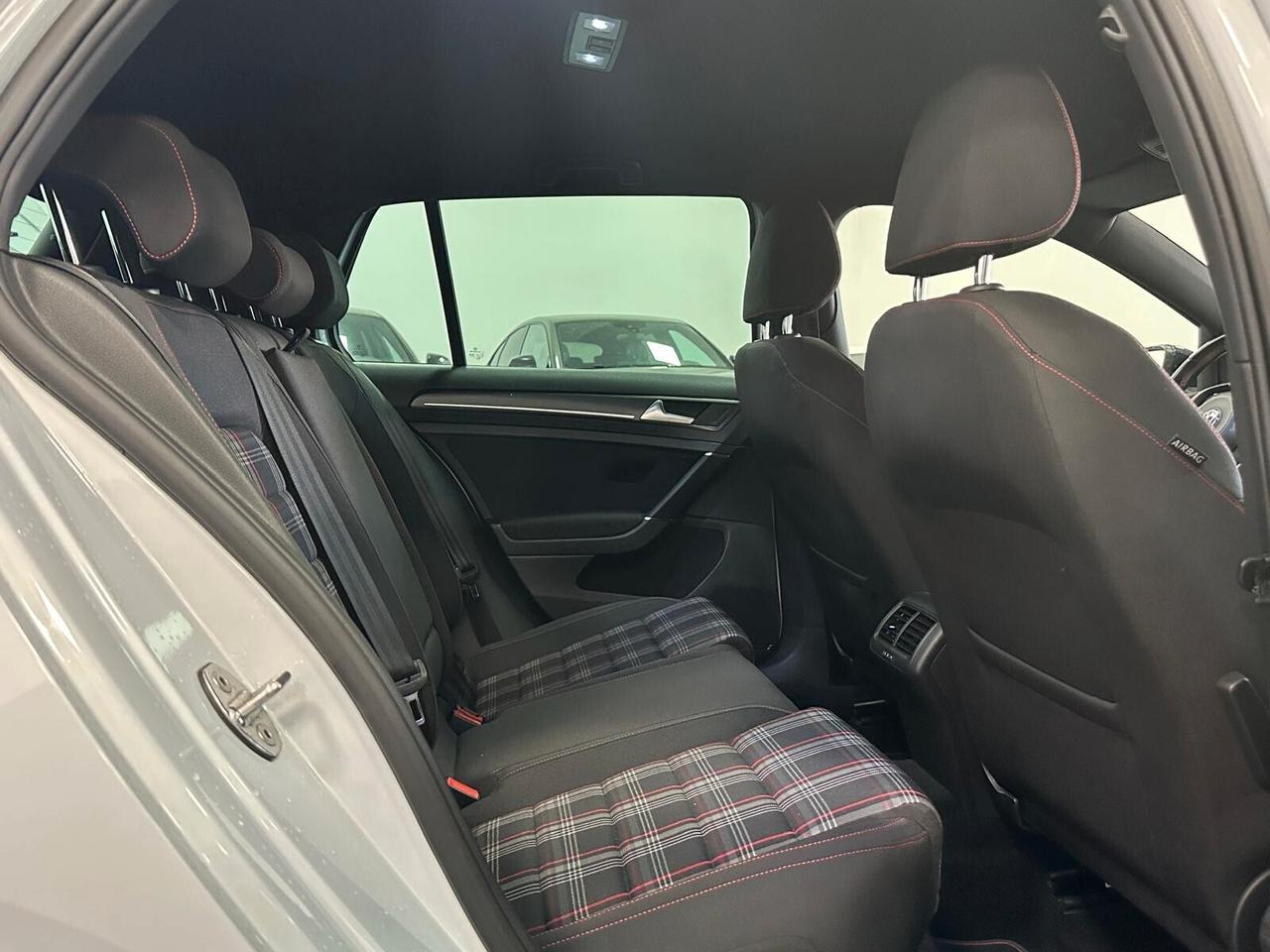 Volkswagen Golf GTI Performance 2.0 245 CV TSI 5p. BMT