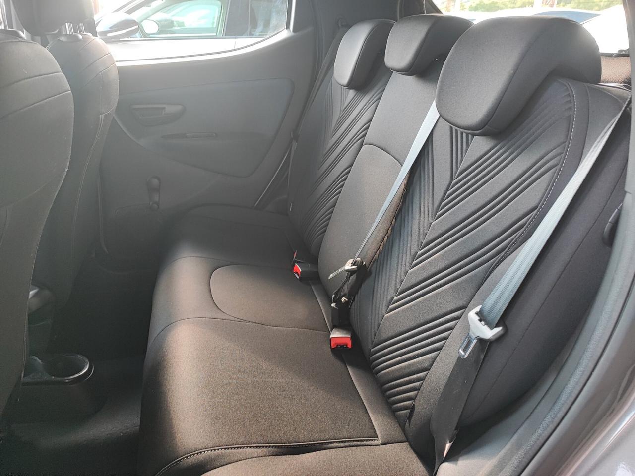 Lancia Ypsilon 1.0 FireFly 5 porte S&S Hybrid Ecochic UnYca