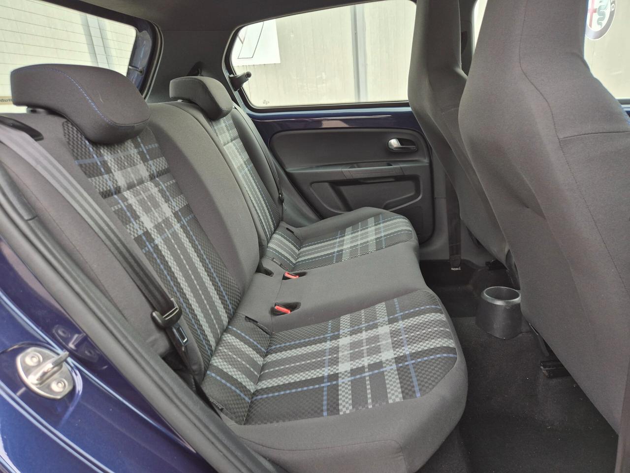 Volkswagen UP! 1.0 5p. NUOVA FULL OPTIONAL 2015