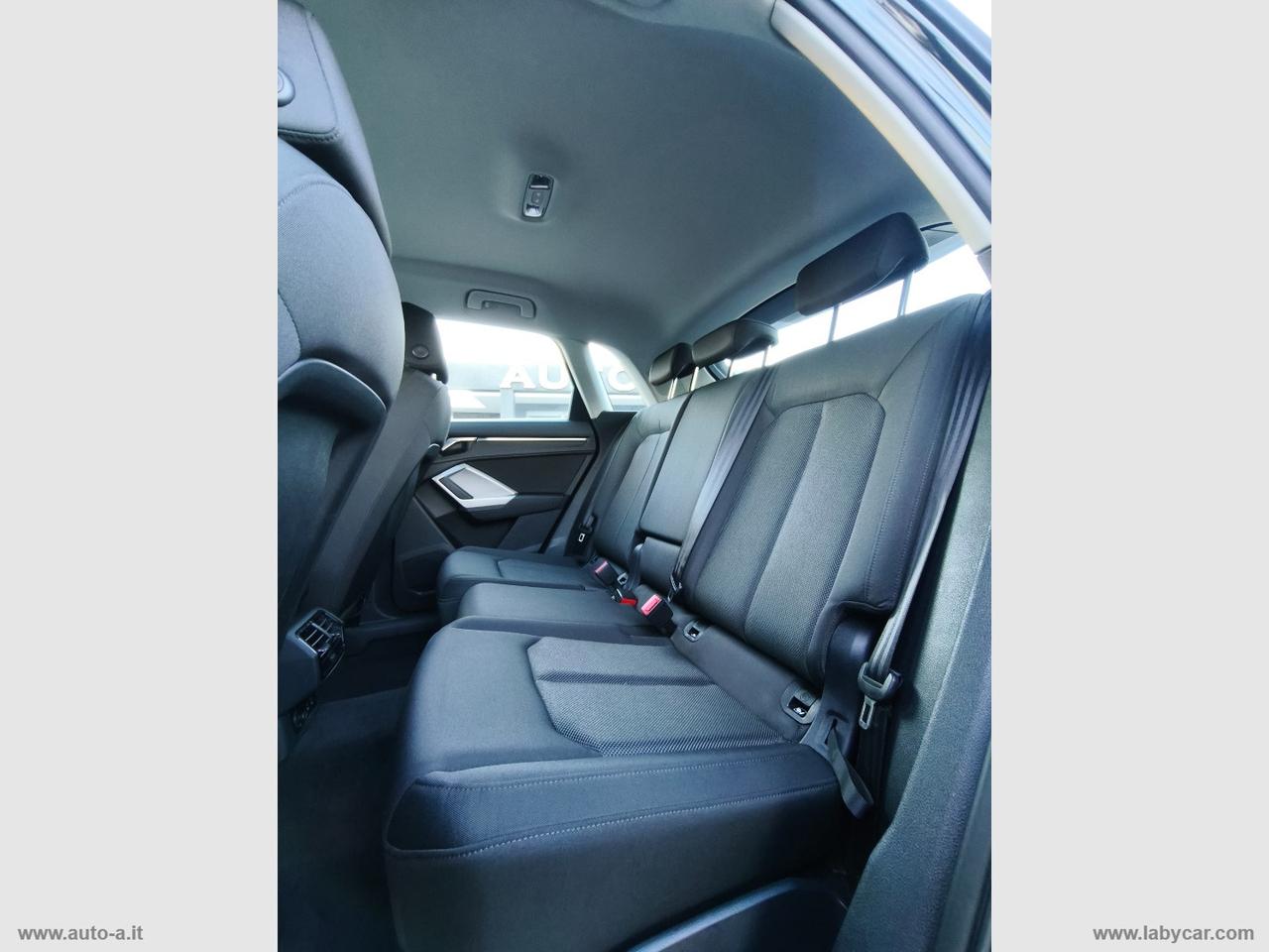 AUDI Q3 35 TDI S tronic Business Advanced