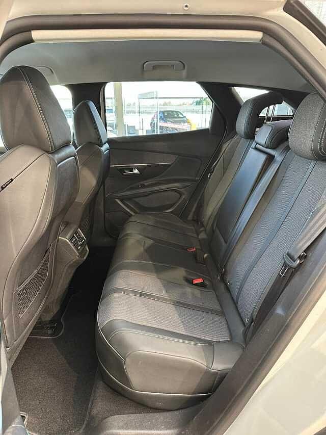 Peugeot 3008 Hybrid4 300 e-EAT8 Allure Pack