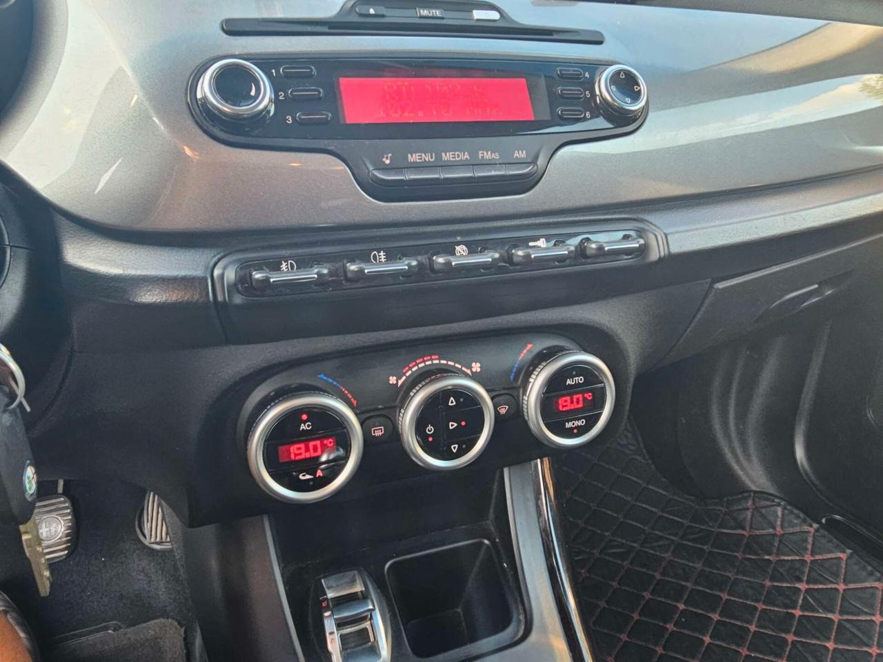 Alfa Romeo Giulietta 1.6 JTDm-2 105 CV Exclusive