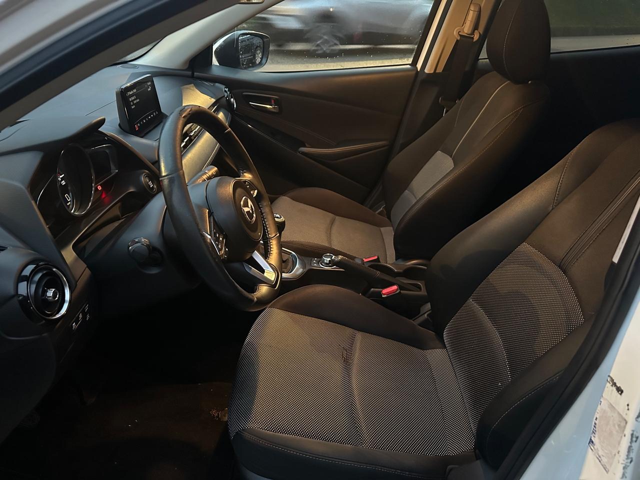 Mazda 2 Mazda2 1.5 Skyactiv-D 105 CV Evolve