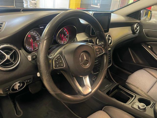 MERCEDES-BENZ GLA 180 d Automatic Executive *navi/telc/ok neo p*