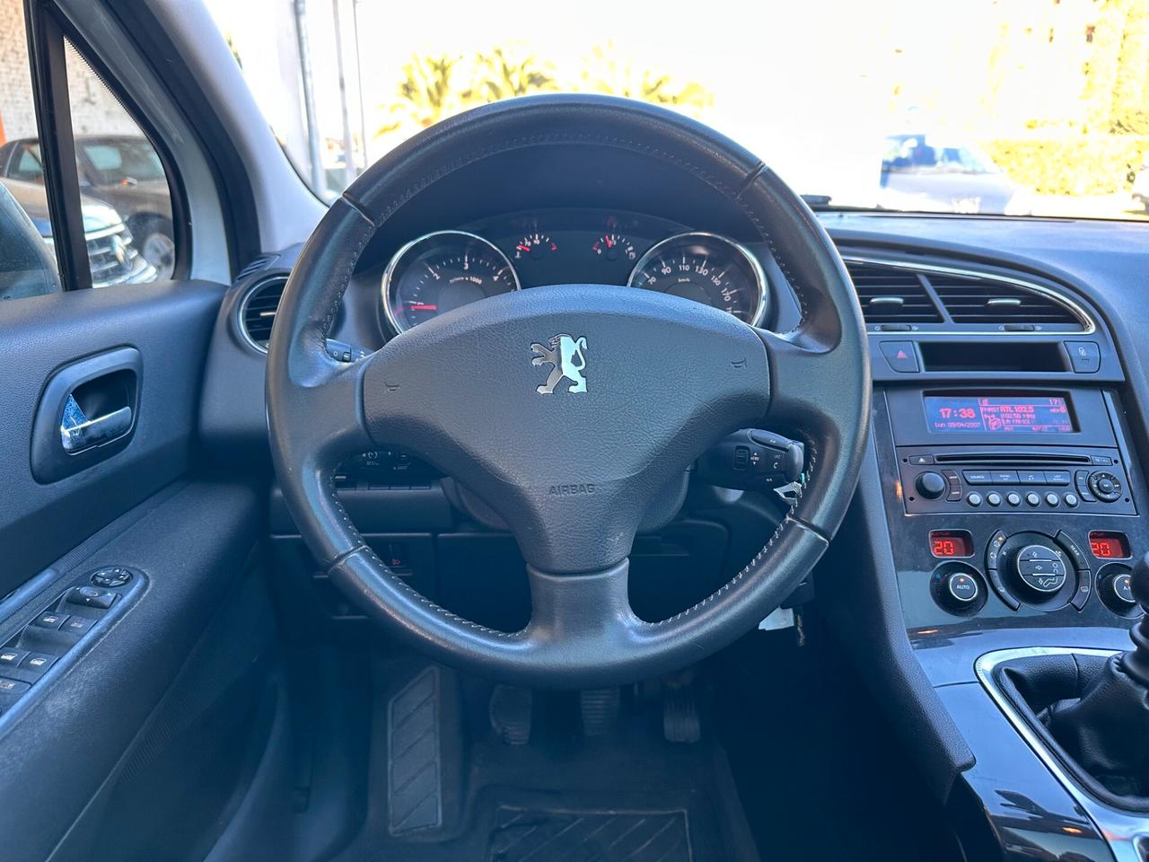 Peugeot 5008 1.6 HDi 112CV Business