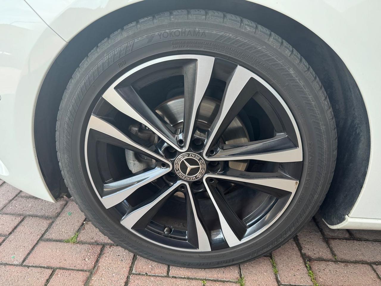 Mercedes-Benz B 180 Sport Plus B 180 D