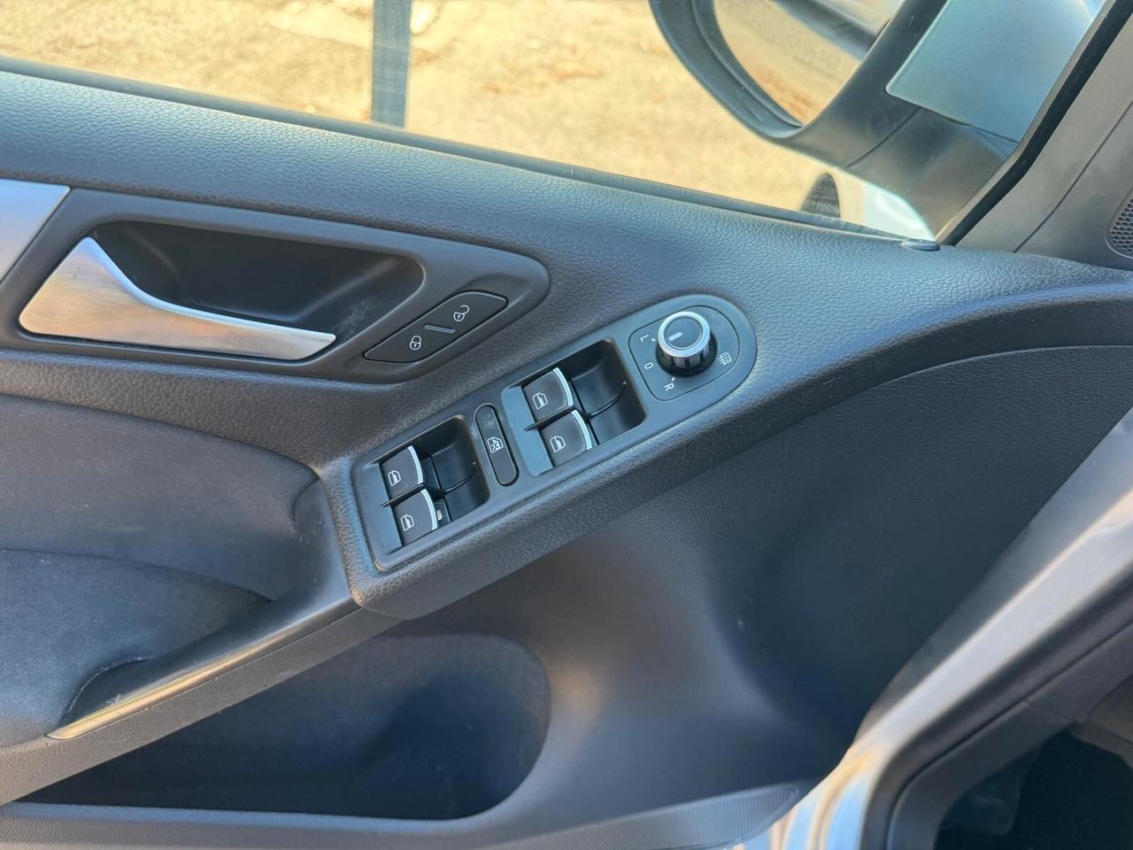 VW GOLF 1.6 TDI DSG 5p. NEOPATEN GARANZIA 12 MESI