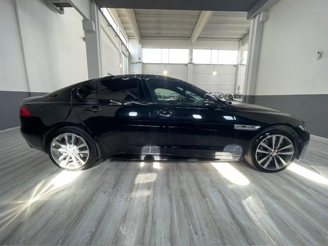 Jaguar XE 2.0 D 180 CV AWD aut. R-Sport
