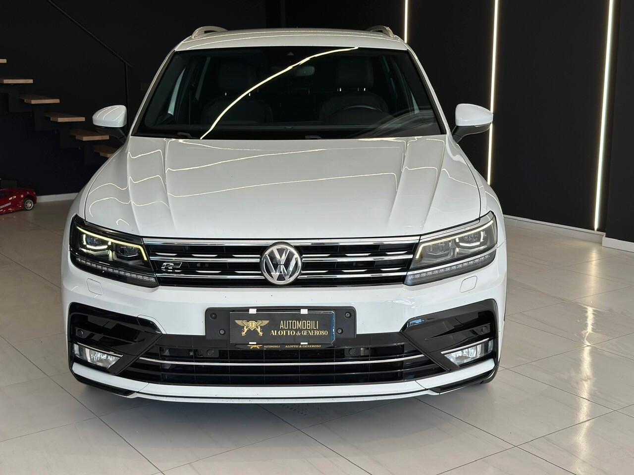 Volkswagen Tiguan 2.0 240CV DSG 4MOTION R-Line 2017