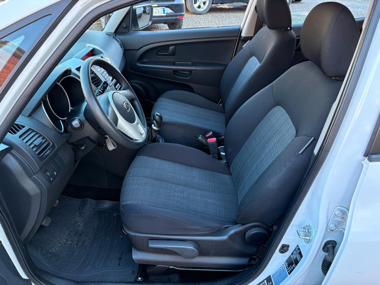 Kia Venga 1.4 CRDi 77CV -Gancio Traino