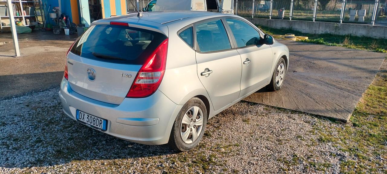 Hyundai i30 1.4 16V 109CV 5p. BlueDr. GPL Active