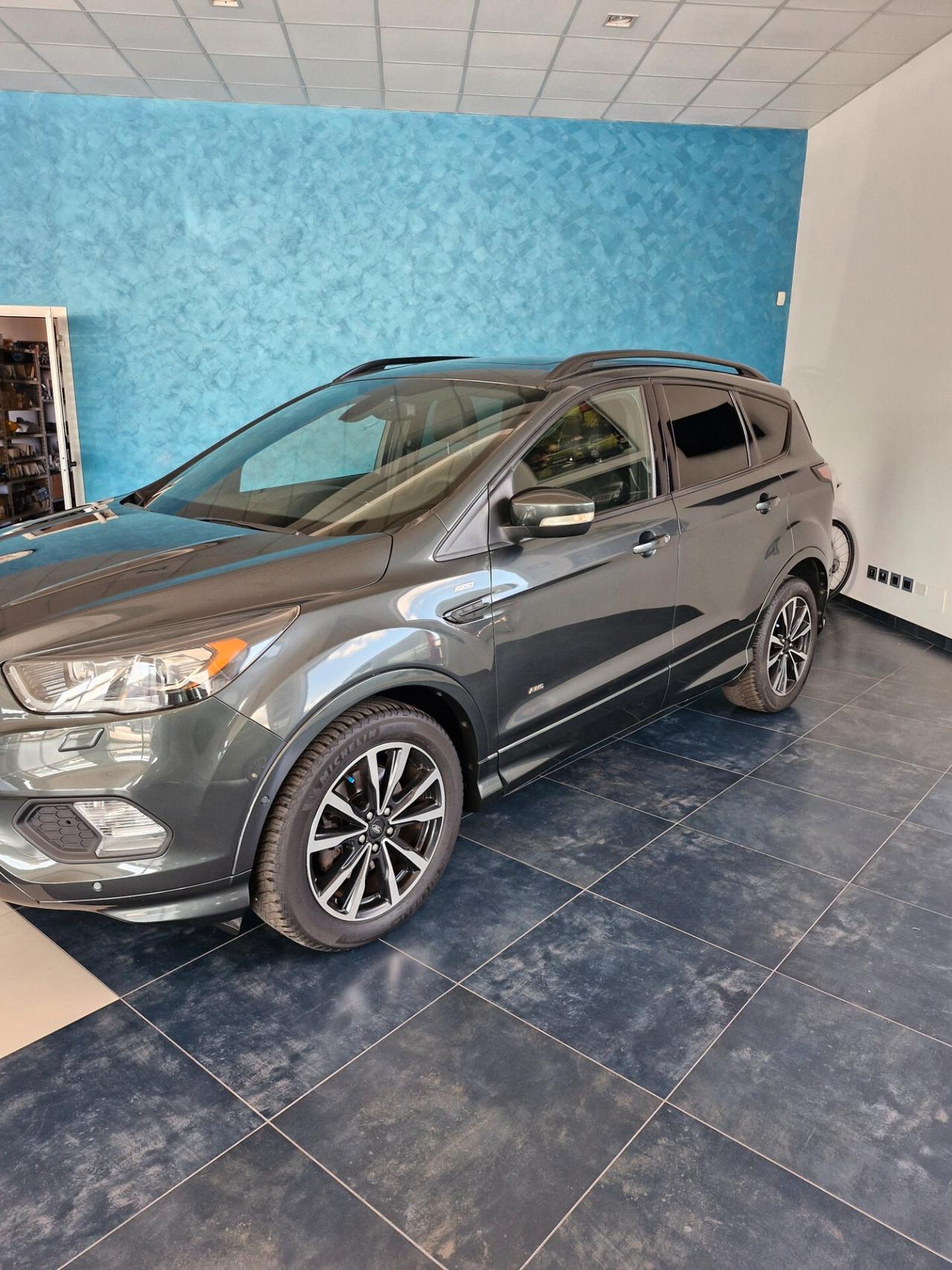 Ford Kuga 2.0 TDCI 150 CV S&S 4WD Powershift ST-Line