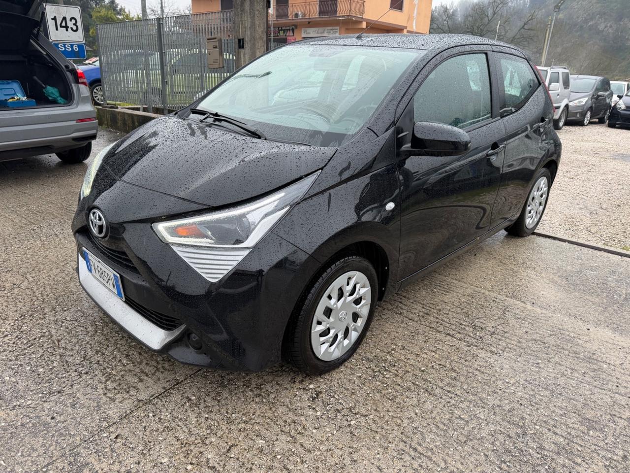 Toyota Aygo Connect 1.0 VVT-i 72 CV 5 porte x-cite solo 27000 km