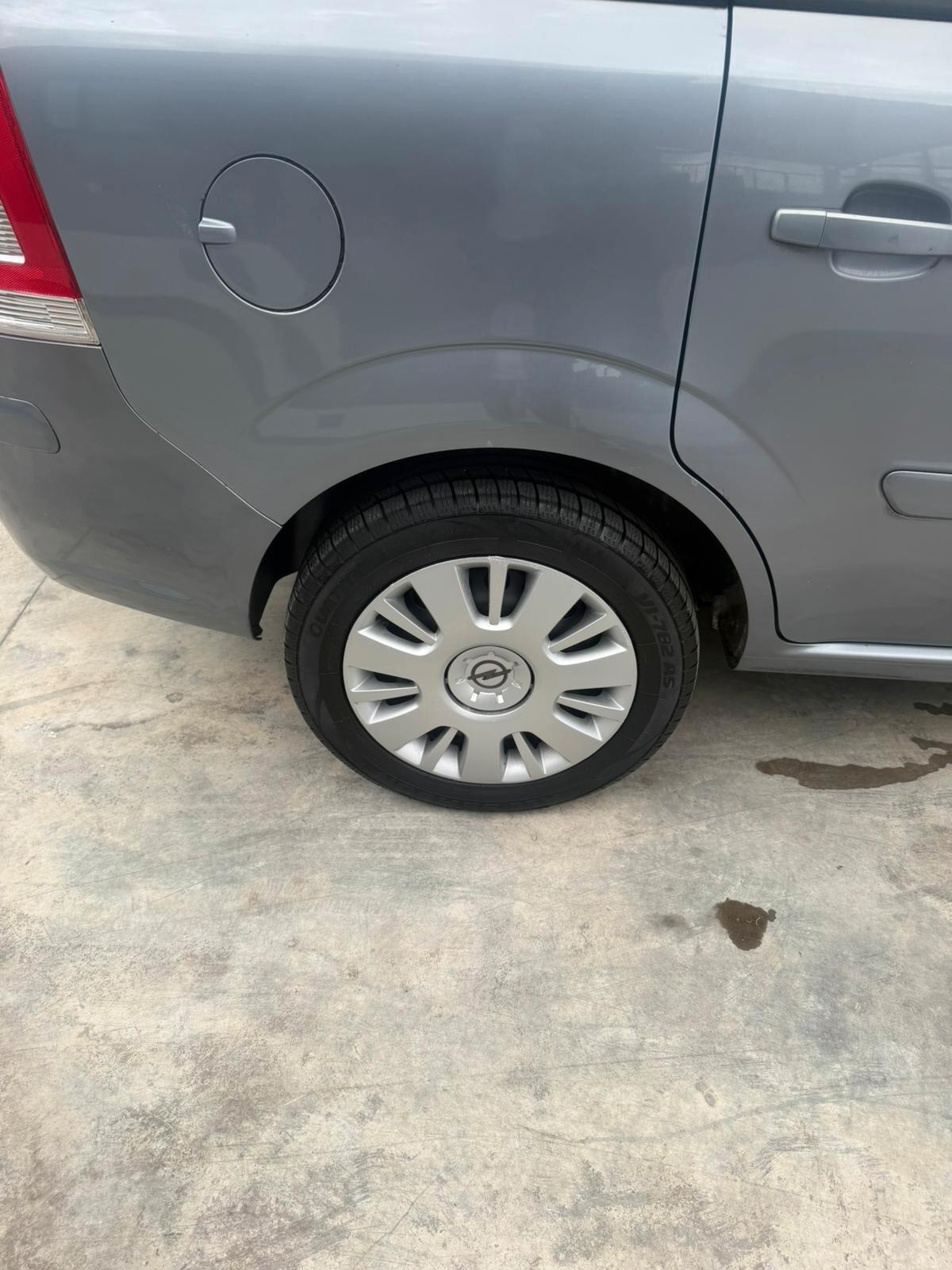 Opel Zafira 1.6 16V ecoM 94CV Enjoy