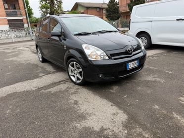 Toyota Corolla Verso 2.2 16V D-4D D-Cat
