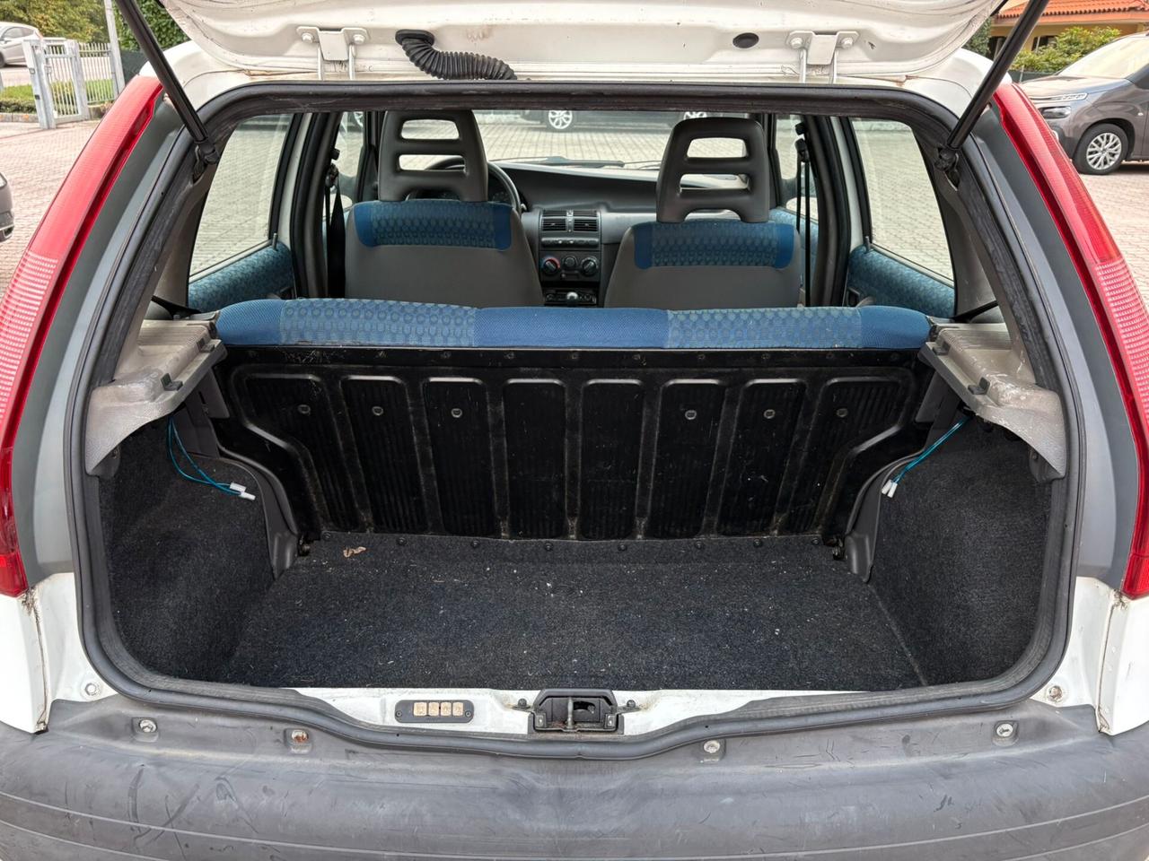 FIAT PUNTO 5/P 1.2 BENZINA SI A NEOPATENTATI