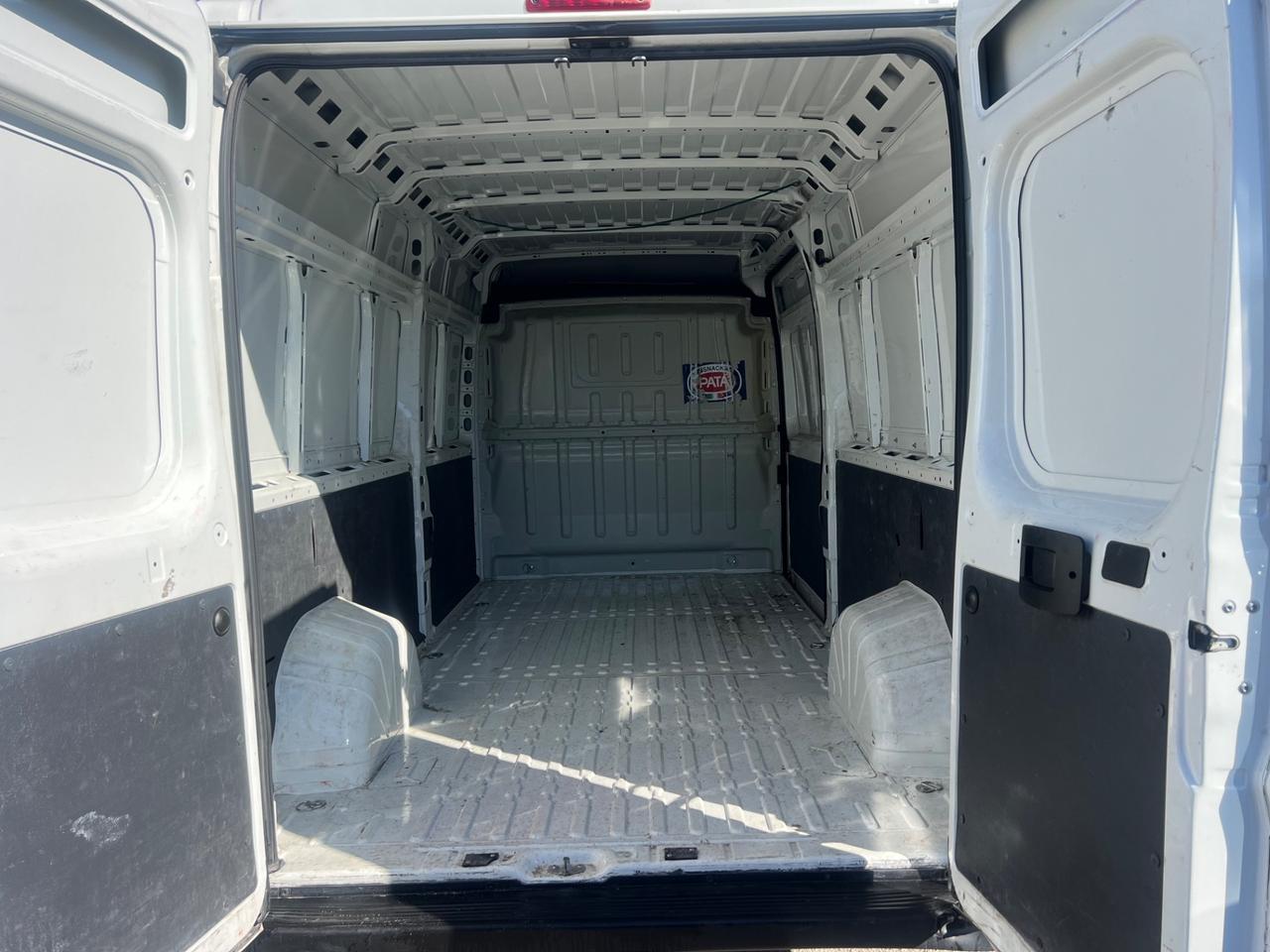 Peugeot Boxer 330 2.2 passo lungo